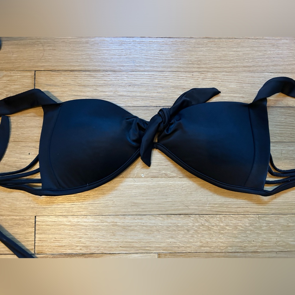 Venus bow bikini top